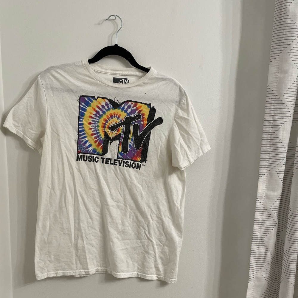 MTV graphic tee